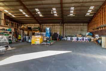 Large Industrial Yard and Workshop for Lease