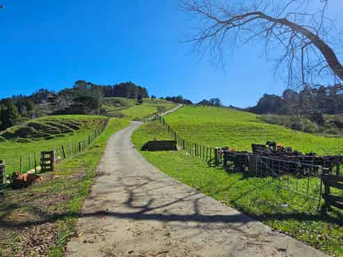 452 Komokoriki Hill Road, Makarau