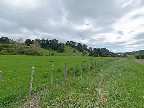 452 Komokoriki Hill Road, Makarau