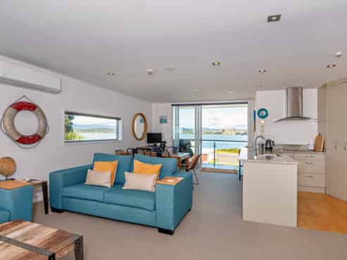 02D/307-309 Harbour Road, Ohope