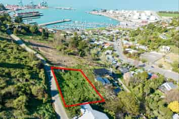 11 Harmans Road, Lyttelton