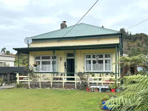 33 Macdougall Avenue, Dunollie