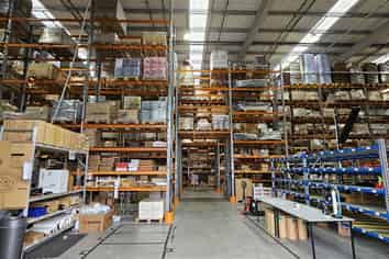 1074 m² Warehouse for lease in Dakota Park