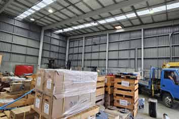 882.90 m² Warehouse for lease in Dakota Park
