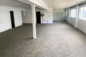Modern Amenities & Convenience | 230m2