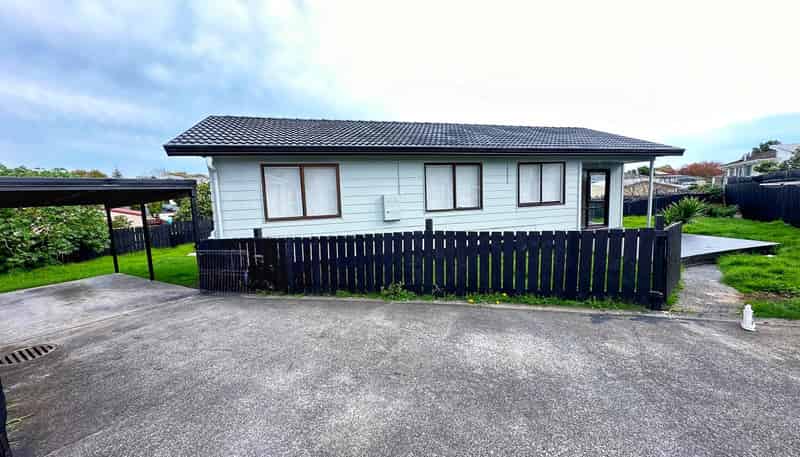 2/5 Martha Lane, Weymouth
