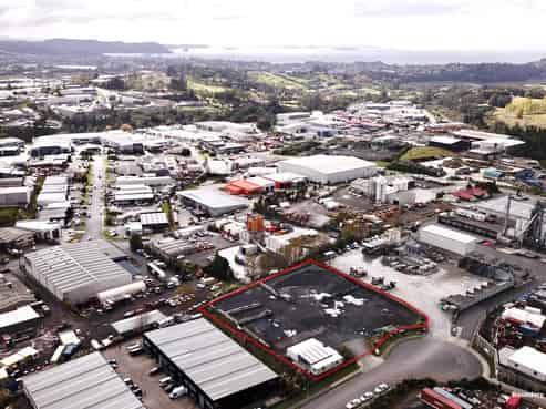 Large industrial yard for lease - Silverdale