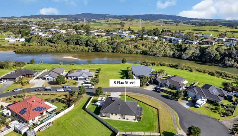 8 Flax Street, Ruakaka