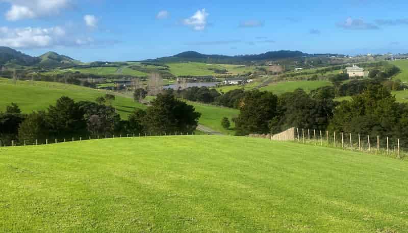 576C Barrier View, Mangawhai