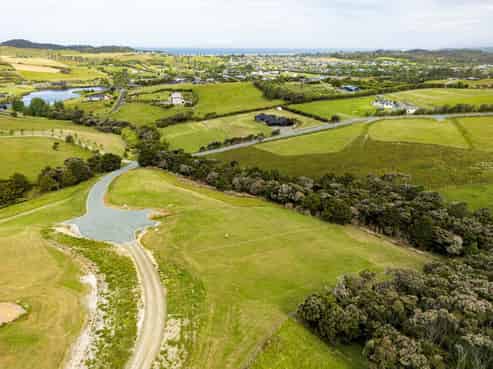 576C Barrier View, Mangawhai
