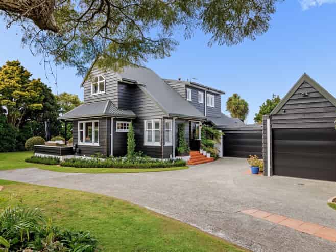 74 Kings Avenue, Matua