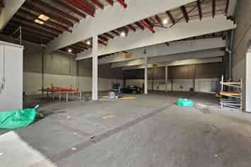 Affordable High Stud Ellerslie Warehouse