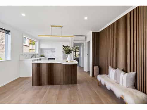 8A Onslow Street, West End