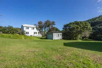 116 Garden Road, Piha