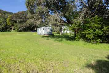 116 Garden Road, Piha