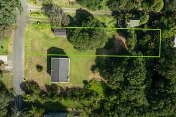 116 Garden Road, Piha