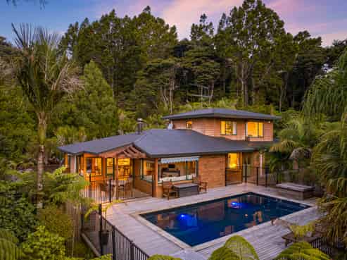 1075 Huia Road, Huia