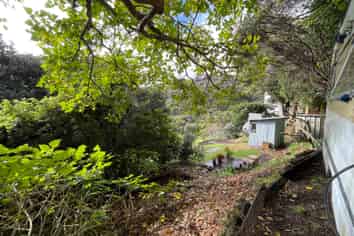 84 Seaview Road, Piha
