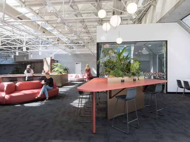 GRADE A OFFICES IN THE HEART OF THE ACTION
