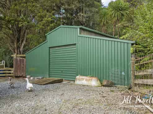 54 Paparoa Station Road, Paparoa