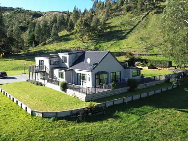 976 Mapara Road, Kinloch