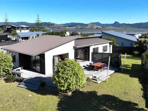 125 Kelly Jade Avenue, Matarangi