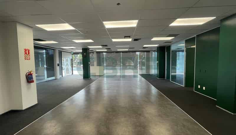  2 Osterley Way, Manukau