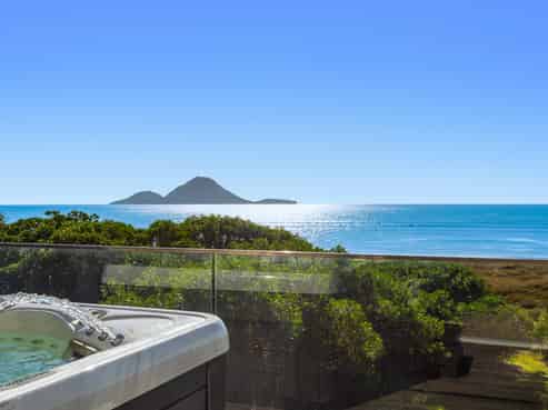 12 Captains Cove, Coastlands