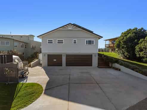 12 Captains Cove, Coastlands