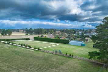 54 Charles Street, Takapau