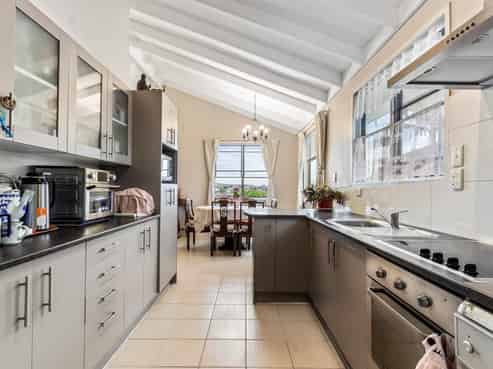 24 Ussher Place, Pakuranga Heights