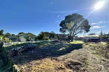 18 High Street East, Waitara