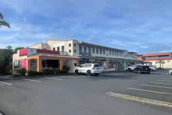 RETAIL UNIT IS NOW AVAILABLE FOR LEASE

