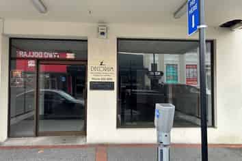 Large CBD retail shop for lease