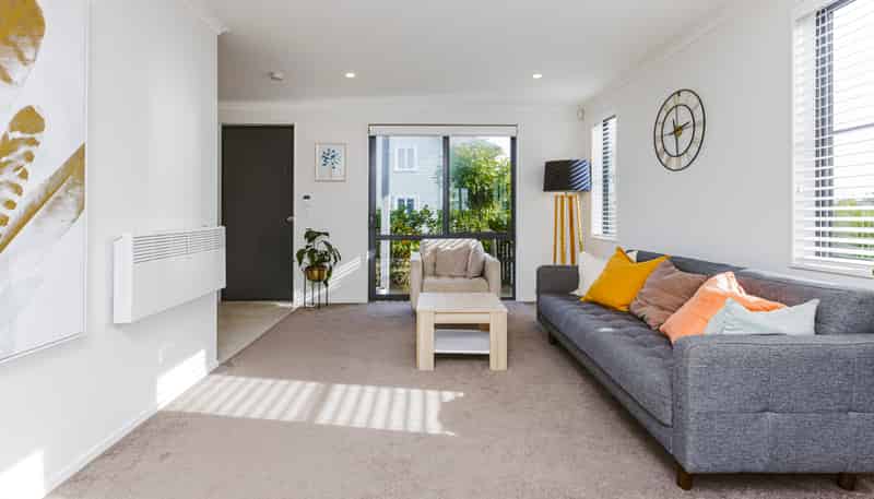 15 Saddleback Crescent, Papakura