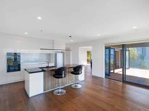 66 Seacrest Drive, West Harbour