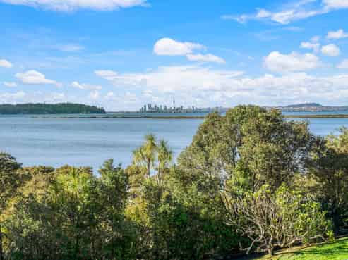 66 Seacrest Drive, West Harbour