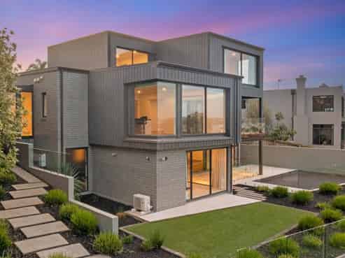 66 Seacrest Drive, West Harbour