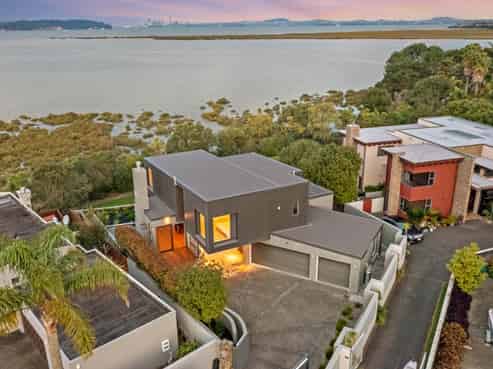 66 Seacrest Drive, West Harbour