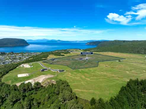 00 The Terraces, Kinloch