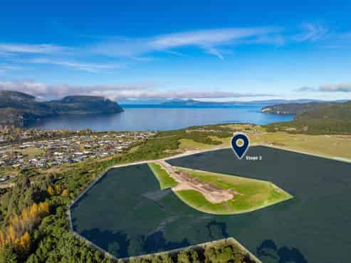 00 The Terraces, Kinloch