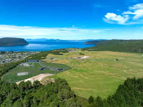 00 The Terraces, Kinloch