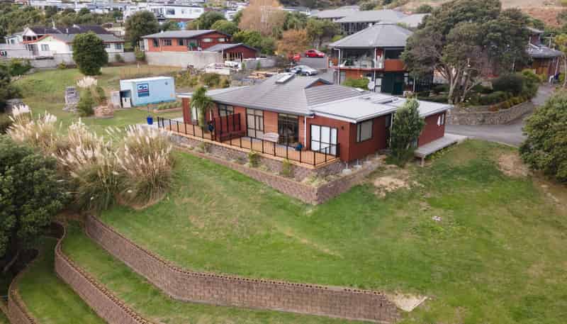 8 Papakowhai Road, Papakowhai
