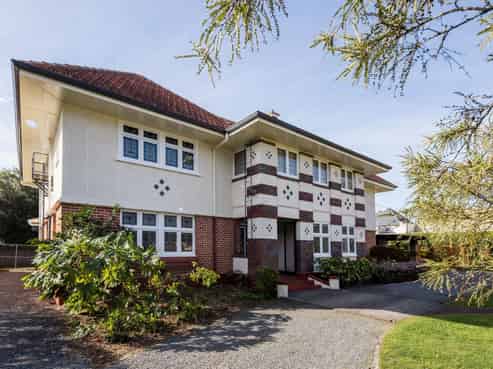 Unique lease opportunity 