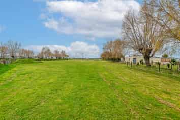 91 Cemetery Road, Sanson