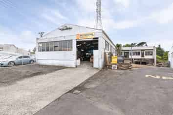 Hard working New Lynn Industrial
