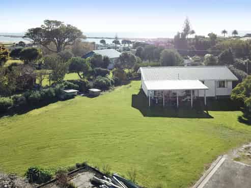 8 Church Road, Maketu
