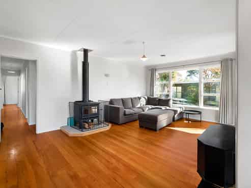 7 Clifton Road, Takaka