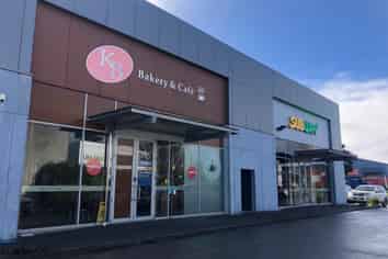 Rare Opportunity On Rosebank Road