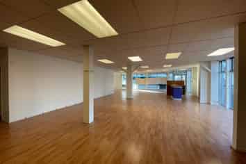 Exceptional Showroom Exposure